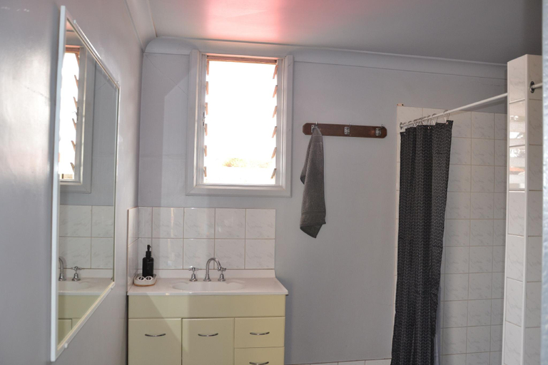 Bathroom 5, Black Diamond Lodge, Collie