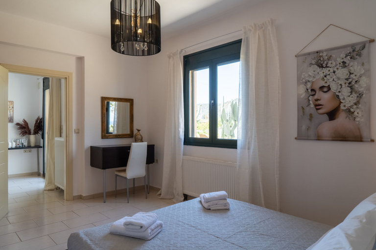Room 4, Three Waves Maisonettes, Crete