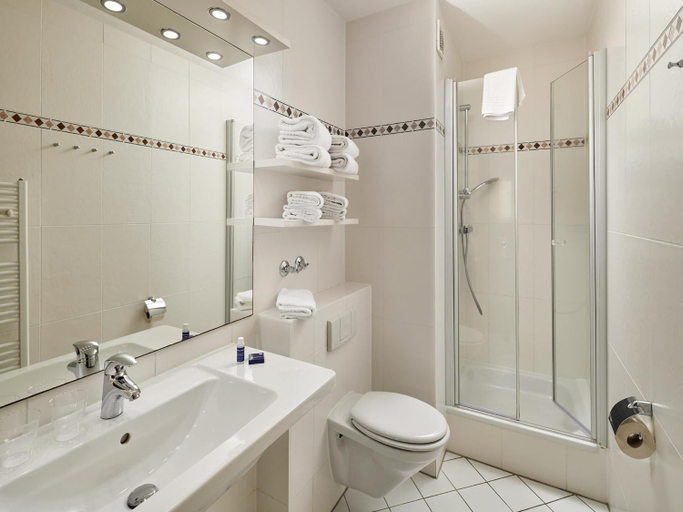 Bathroom 3, Appartements im Freizeitpark Weissenhaeuser Strand, Ostholstein