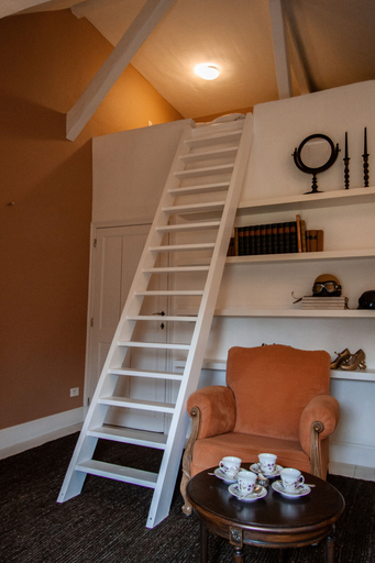 Interior 4, Castanea, Oost-Vlaanderen