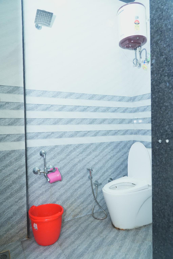 Bathroom, Hotel Vidya Dham Vrindavan, Mathura