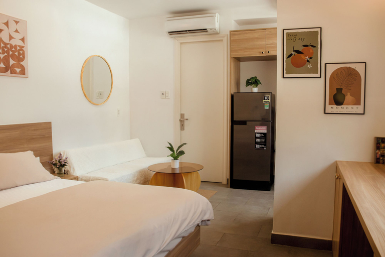Room 2, Fair Dinkum Stay District 1, District 1