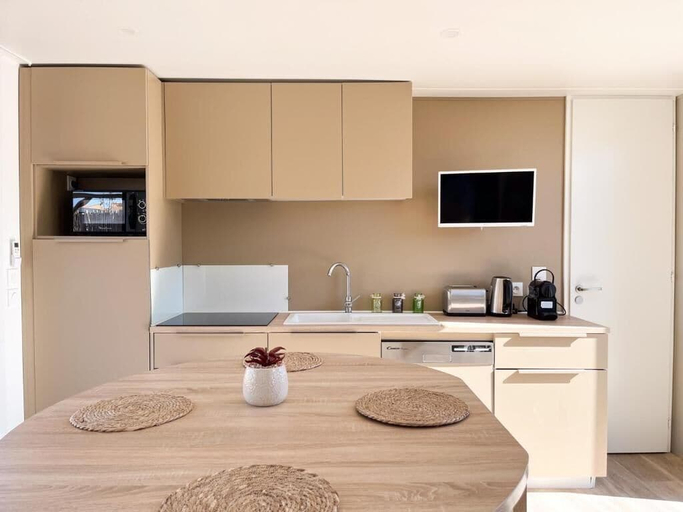 Private kitchen 5, La Clape Village, Hérault
