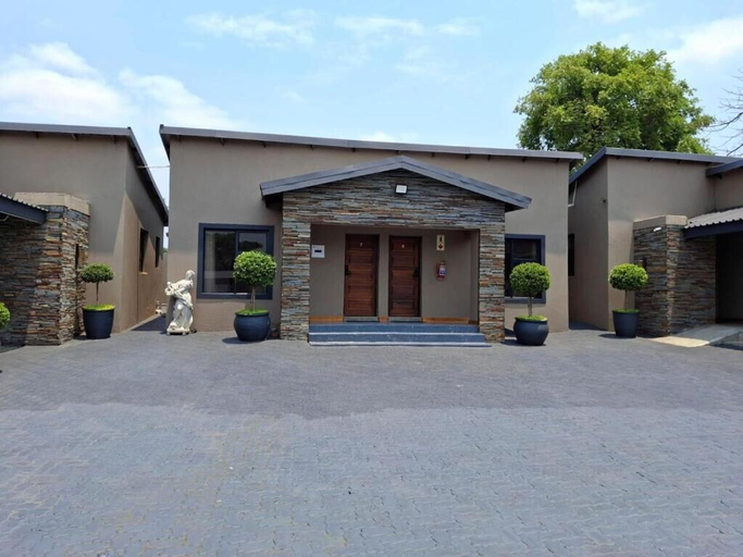 Exterior 3, Balalaika Boutique Lodge, Vhembe