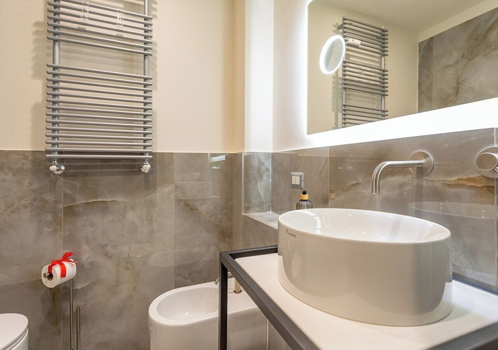 Bathroom 4, Maison Boito 126, Roma
