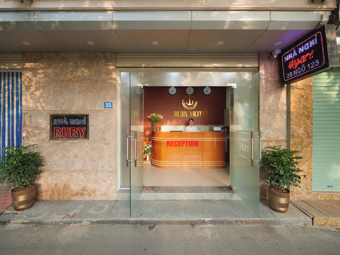 Front of property 5, Ruby Motel, Cầu Giấy