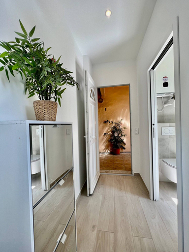 Room 5, one Bedroom Appartment Nice View Near Monaco, Alpes-Maritimes