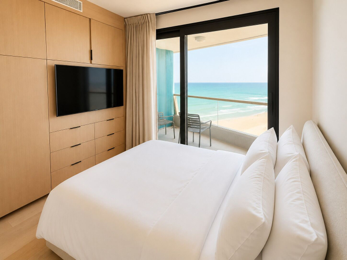 Bedroom 4, Herbert Samuel Okeanos Suites Herzilya