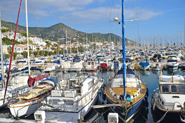 Marina, Aurora La Petite Maison Historic Center & Casino, Imperia