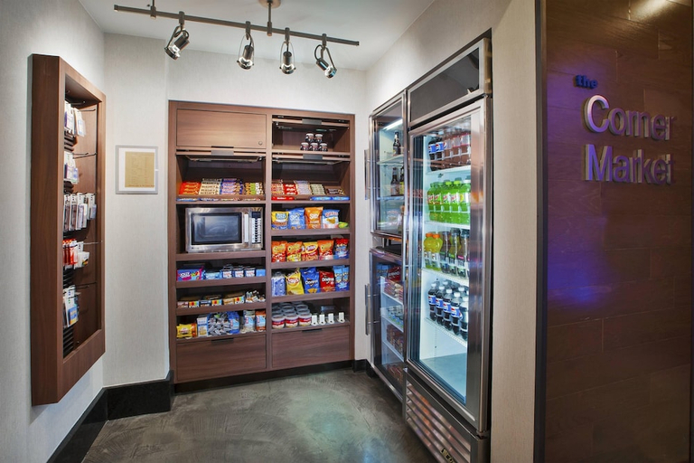 Food & Drinks 5, Fairfield Inn Suites Milwaukee Downtown, Milwaukee