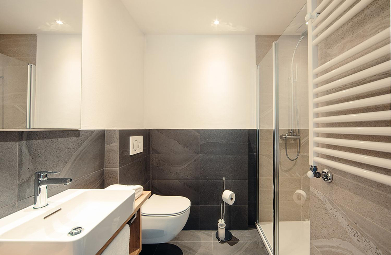 Bathroom, Hotel Ludwigshof & Luvina, Bolzano