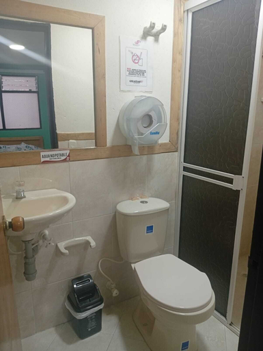 Bathroom 4, HOTEL LA PERLA DEL PEREIRA RIONEGRO, Rionegro