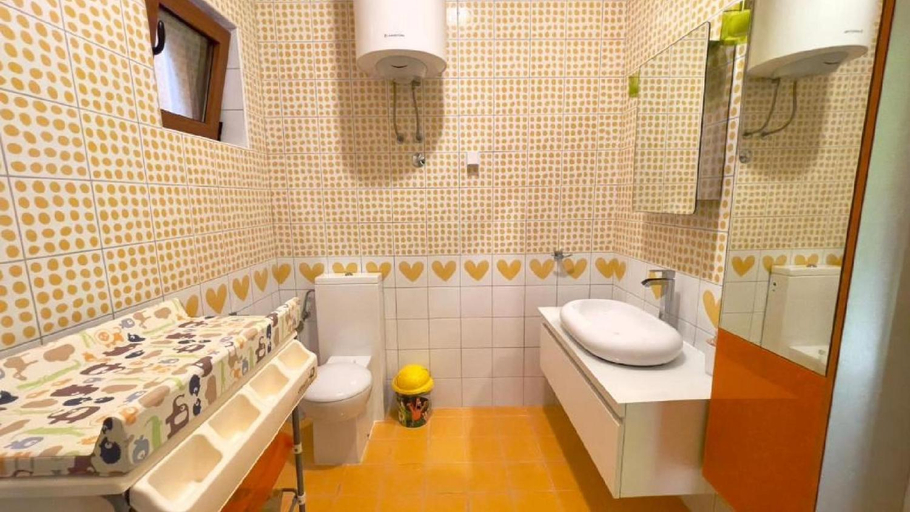 Bathroom 4, Vila Nadja SEAFRONT