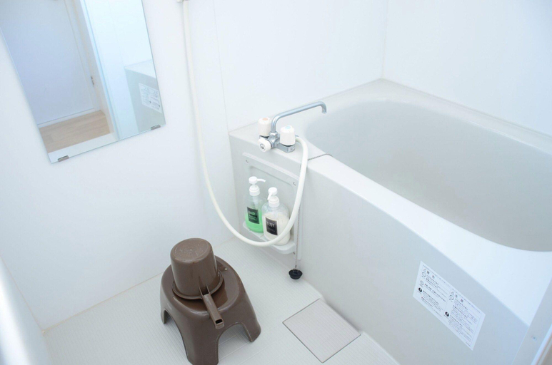 Bathroom 5, Calm House Beppumotomachi, Beppu