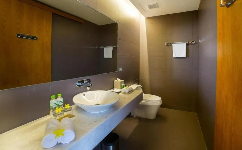 Bathroom 5, Mulberry Collection Silk Eco, Da Nang