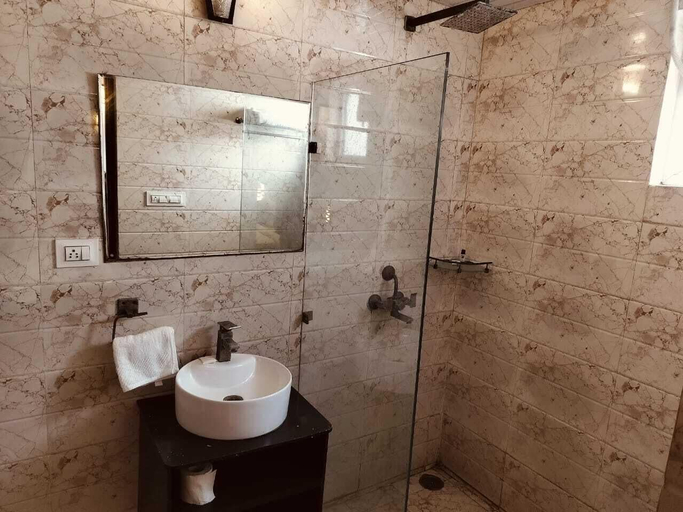 Bathroom 5, Citrine Suites Vrindavan, Mathura