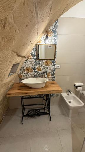 Bathroom 3, Il vicoletto, Barletta-Andria-Trani