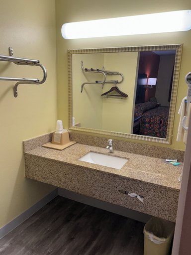 Bathroom 2, Liberty Inn, Covington