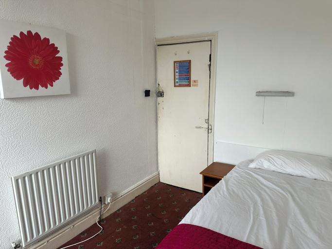 Others 5, Avari Beach Hotel, Blackpool