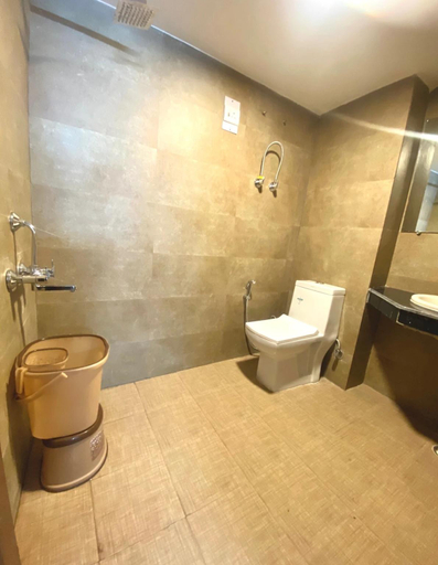 Bathroom 3, East Inn Hotel at Nirman Vihar Metro St., Delhi