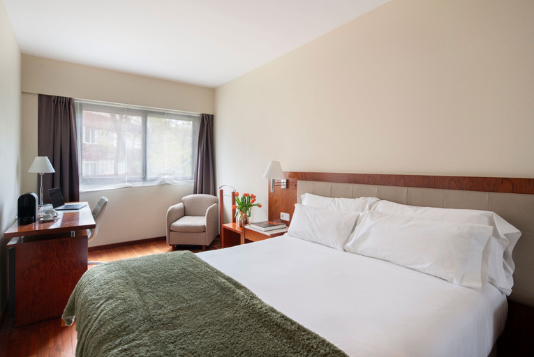 Bedroom 3, Bohemian Entenza, Barcelona