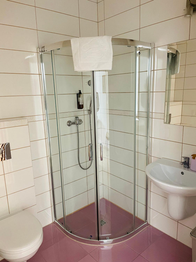 Bathroom 3, Cudne Manowce, Cieszyn