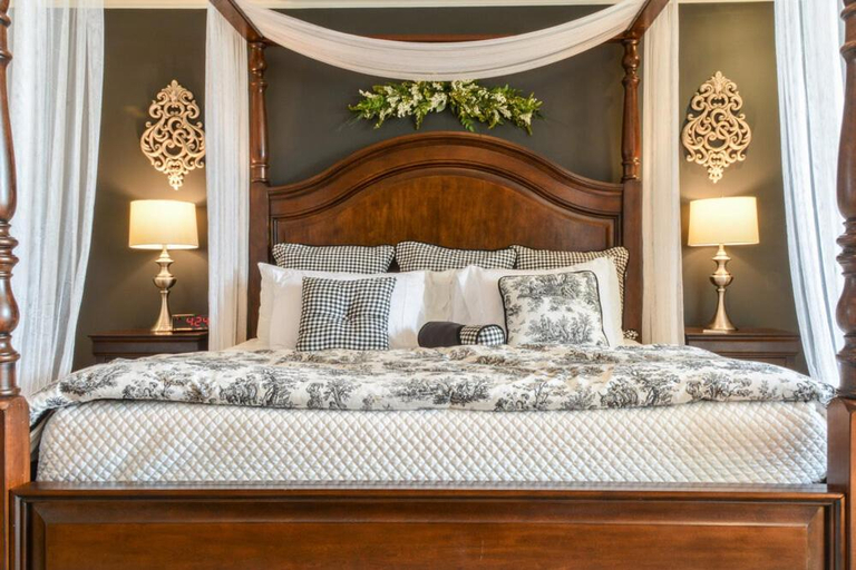 Bedroom, Barren Breeze Bed and Breakfast, Barren