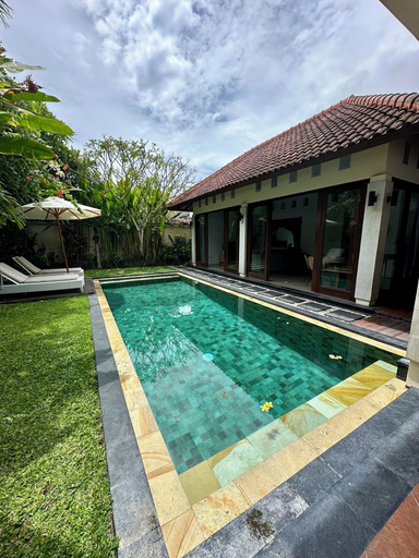 Pool 2, Villa 3BR Canggu 5 Mins to Berawa Beach, Badung