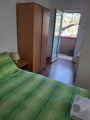 Others 4, Apartmani Popovic, Irig
