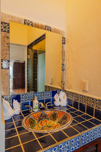 Bathroom 3, The Hacienda at Del Mar PV, Cabo Corrientes
