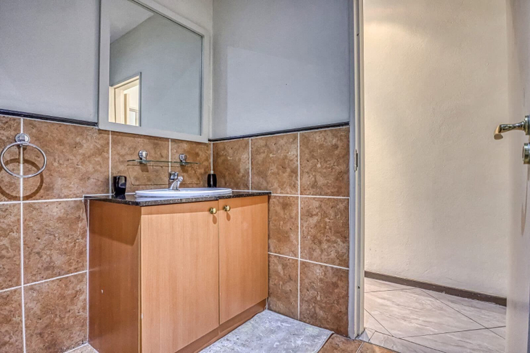 Bathroom 3, Hideout Hotel Apartment, City of Johannesburg