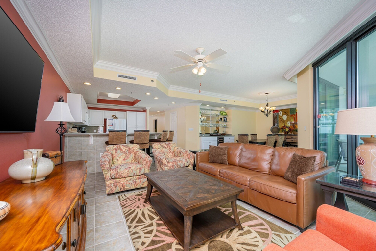 Living area 4, Phoenix Ix 606 2 Bedroom Condo, Escambia