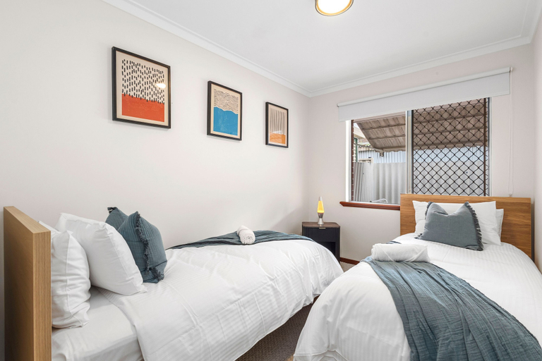 Room 2, Quiet Comfortable - A Sepal Stay, Stirling