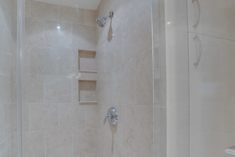 Bathroom 4, 2 Bedroom Apartment located in Washington Dcâs Penn Quarter. 2 Apts by RedAwning, Washington D.C.