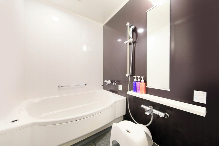 Bathroom 5, Richmond Hotel Tokyo Suidobashi, Bunkyō