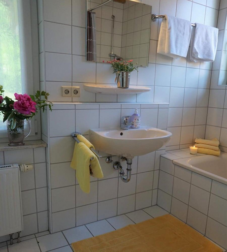 Bathroom 5, Kurparkhotel Faißt, Ortenaukreis