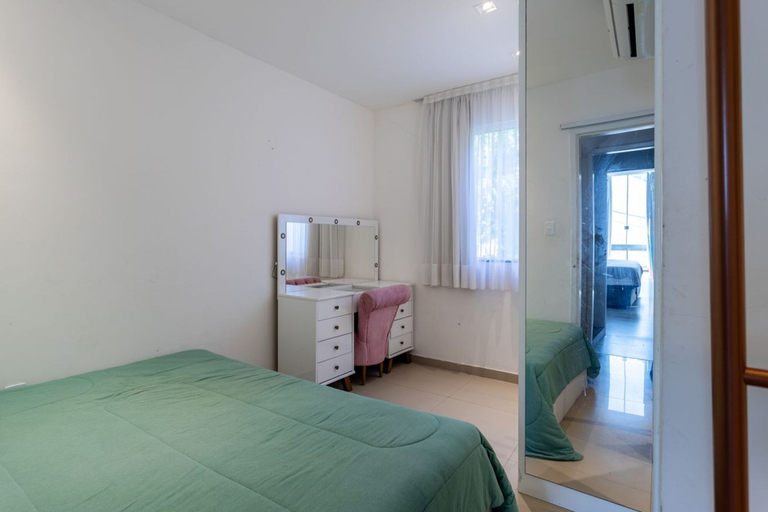Room 4, Casa Climatizada com Hidromassagem em Jacarepagu, Rio de Janeiro