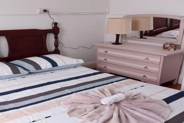 Room 2, The Ashford Hotel & Restaurent, Inverell - Pt A