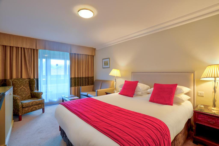 Bedroom 3, Sunday Box Hill Burford Bridge Hotel, Surrey