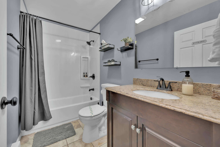 Bathroom 3, Hot Tub Game Room Firepit Arrowhead Family, Monroe