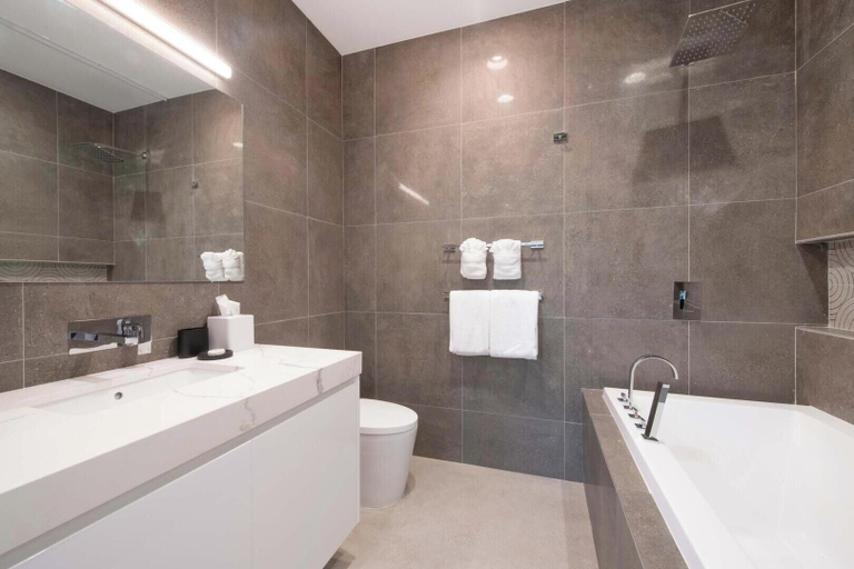 Bathroom 5, Rum Point Resort
