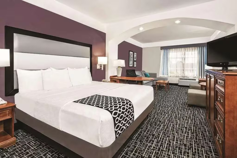 Bedroom 2, Quality Inn & Suites, Fort Bend