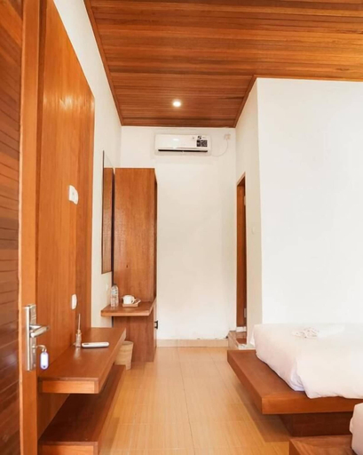Bedroom 2, Lantis Corp Inn, Lombok