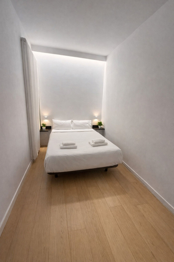 Room 4, C Latina 3-3 in Madrid, Madrid