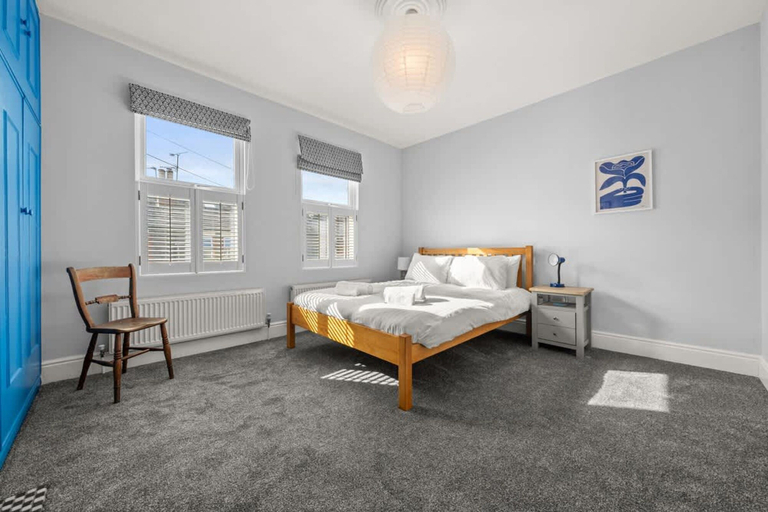 Room 5, Reading Station - Modern Home w Garden Sleeps 6, Reading