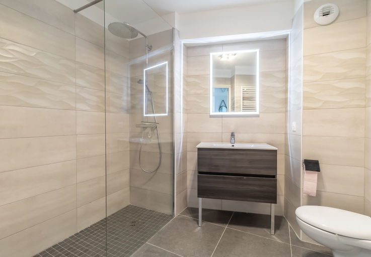 Room 2, Beautiful apt With Terrace Pool - Near Monaco, Alpes-Maritimes