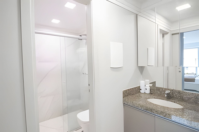 Bathroom, OZPED Flats Particulares Brasilia Líder, Brasília