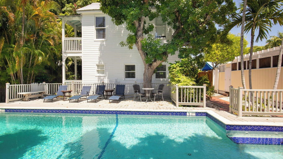 Interior 4, The Grinnell Cottage by Avantstay Shared Pool + Backyard Lounge Charming Cottage Steps to Waterfront Dining, Monroe