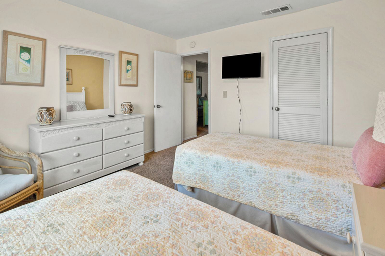 Bedroom 2, Sea Cloisters 302b, Horry
