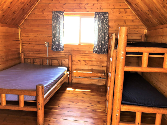Room 5, Dixie Forest RV Resort, Garfield